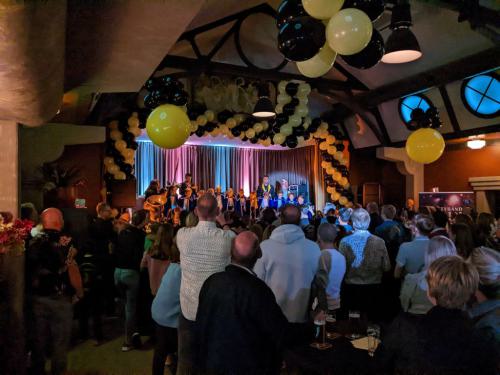 PXL 20221112 183350789.MP 