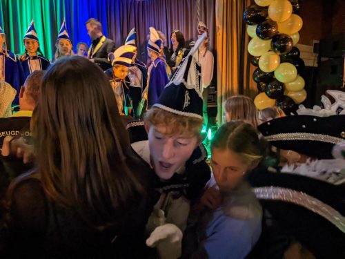 PXL 20221112 184735901.MP 