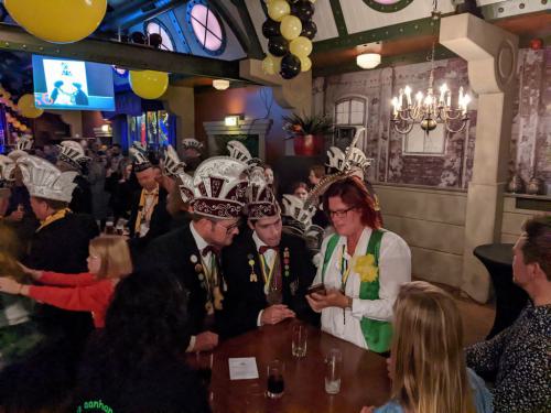 PXL 20221112 185210458.MP 