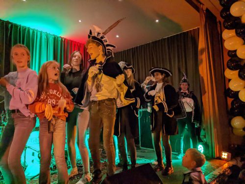 PXL 20221112 191904301