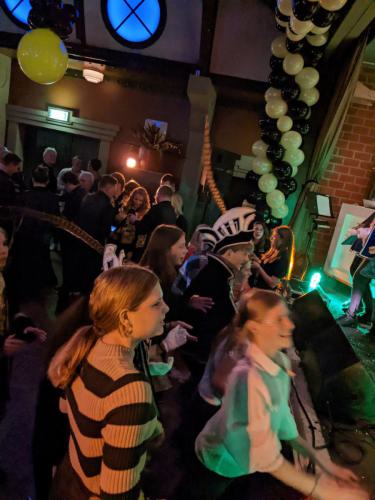 PXL 20221112 193129123.MP 