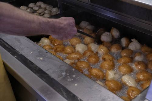 Oliebollen-bakken-CV-De-Pompers-8909