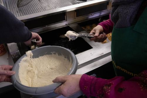 Oliebollen-bakken-CV-De-Pompers-8914